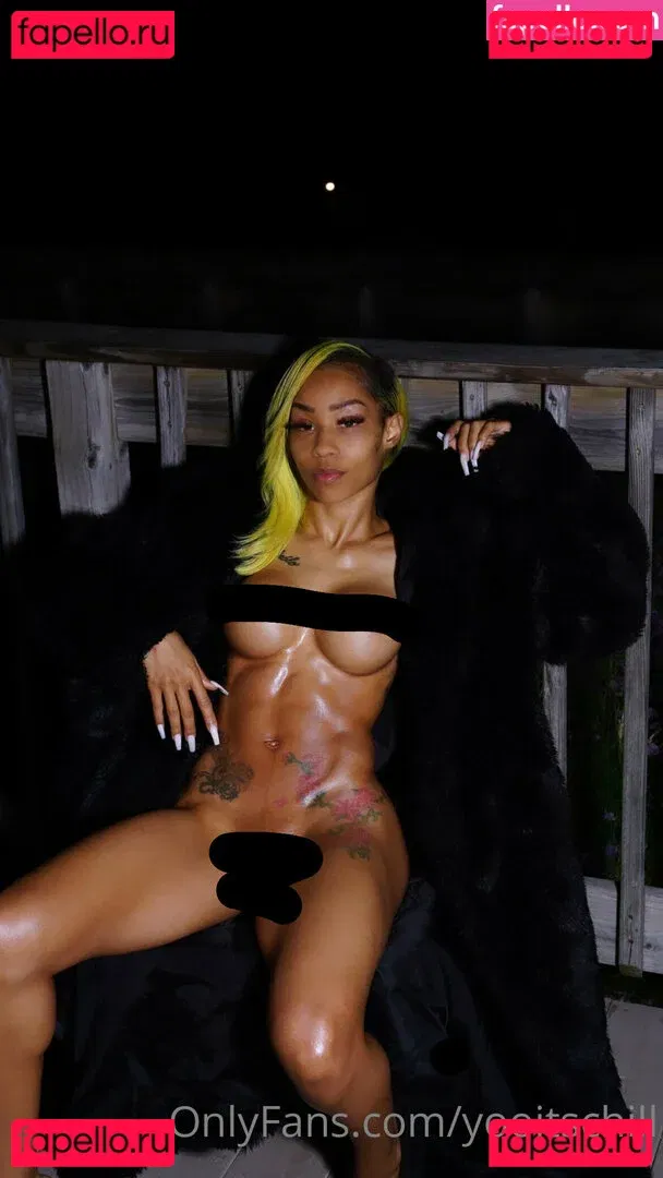 YooItsChill Onlyfans Photo Gallery 