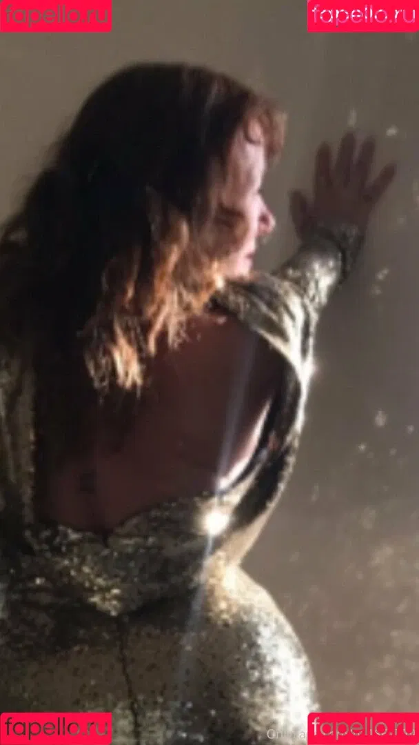 Julie K. Smith Onlyfans Photo Gallery 