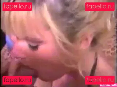 Julie K. Smith Onlyfans Photo Gallery 