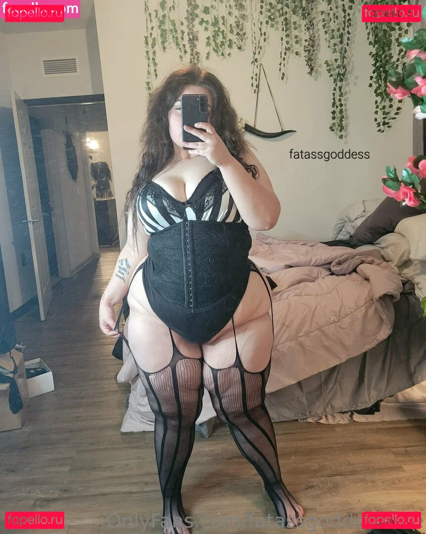 fatassgoddessfree Onlyfans Photo Gallery 