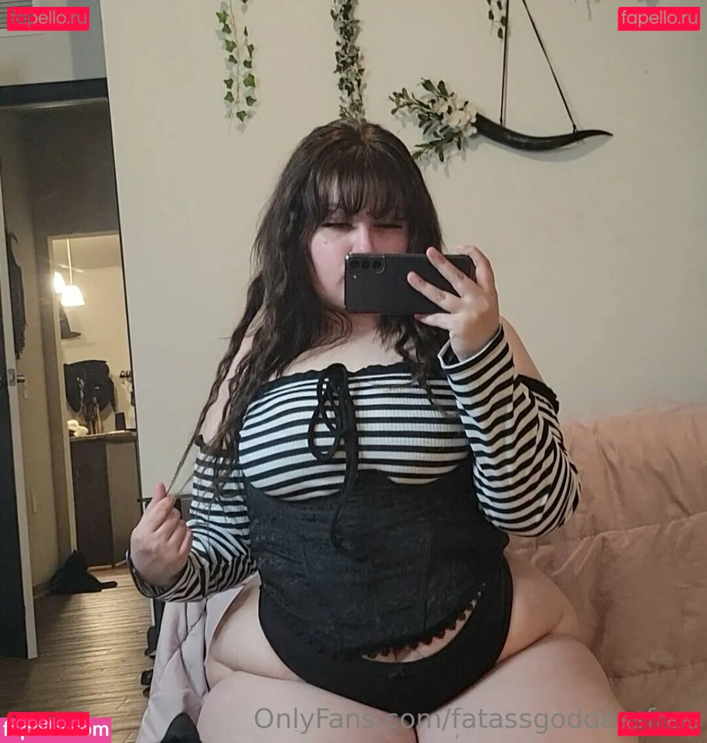 fatassgoddessfree Onlyfans Photo Gallery 