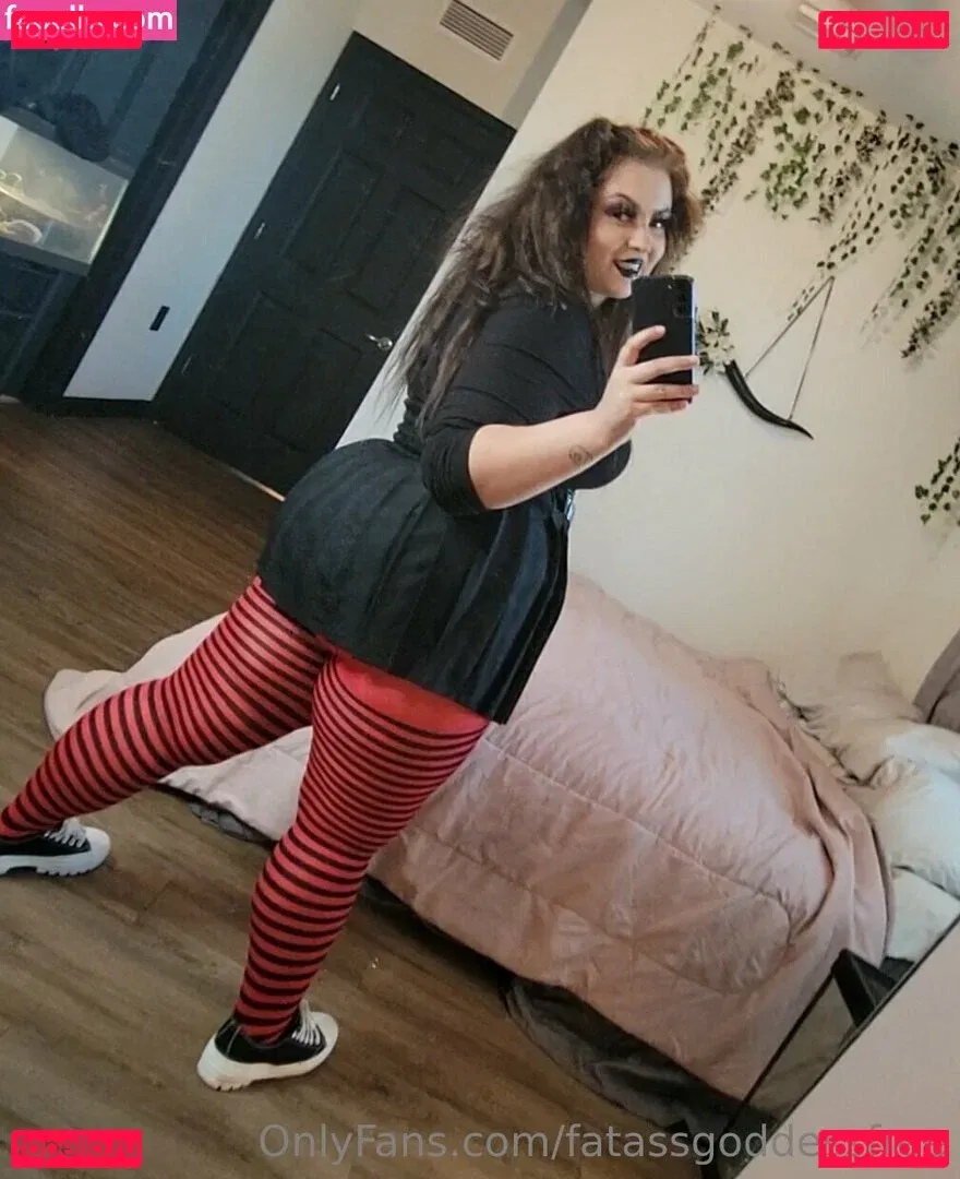 fatassgoddessfree Onlyfans Photo Gallery 