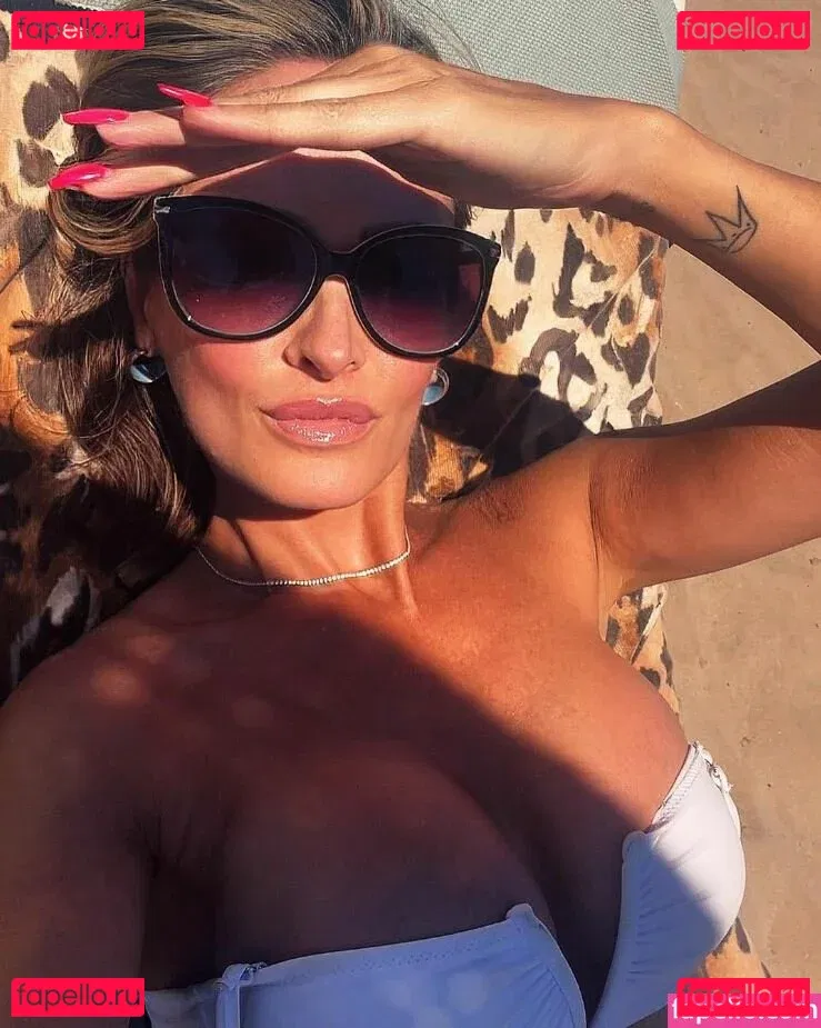 Ylennoir Onlyfans Photo Gallery 