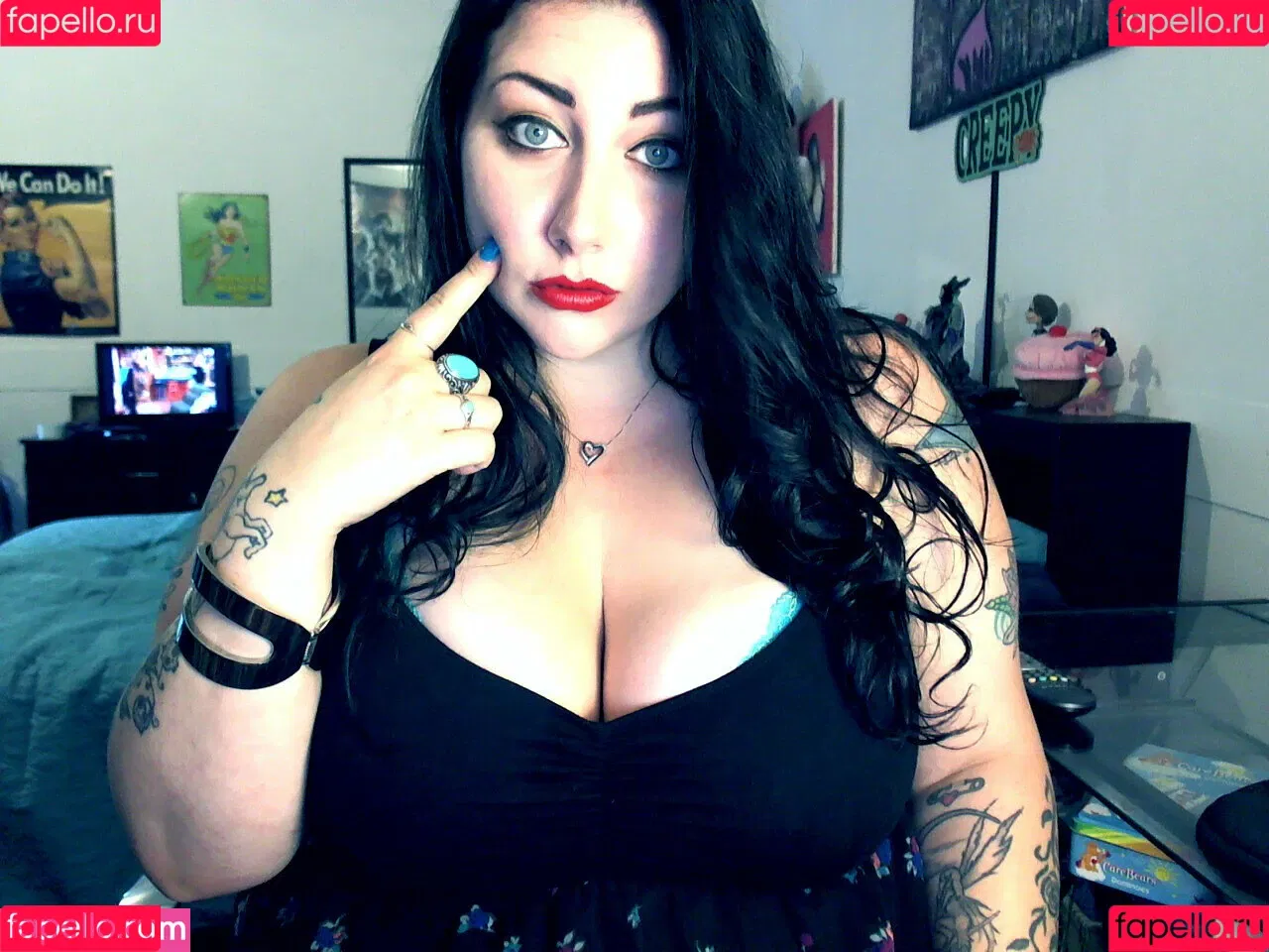 GothFemmeFatale Onlyfans Photo Gallery 