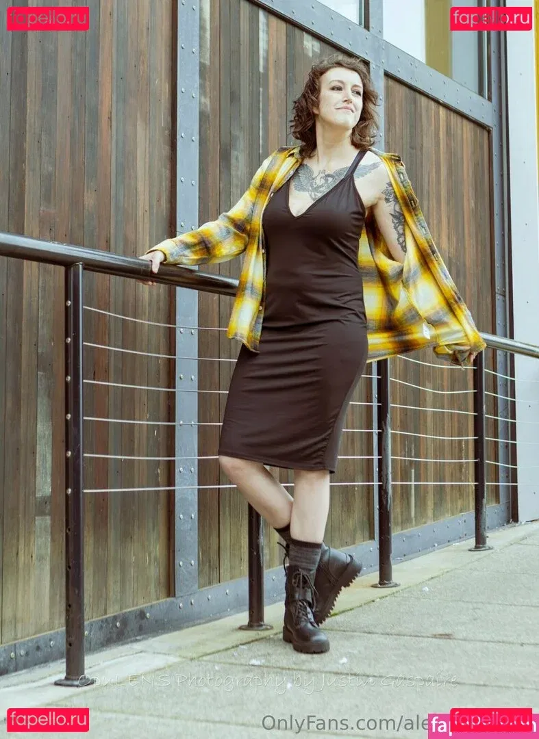 alexiwildexxx Onlyfans Photo Gallery 