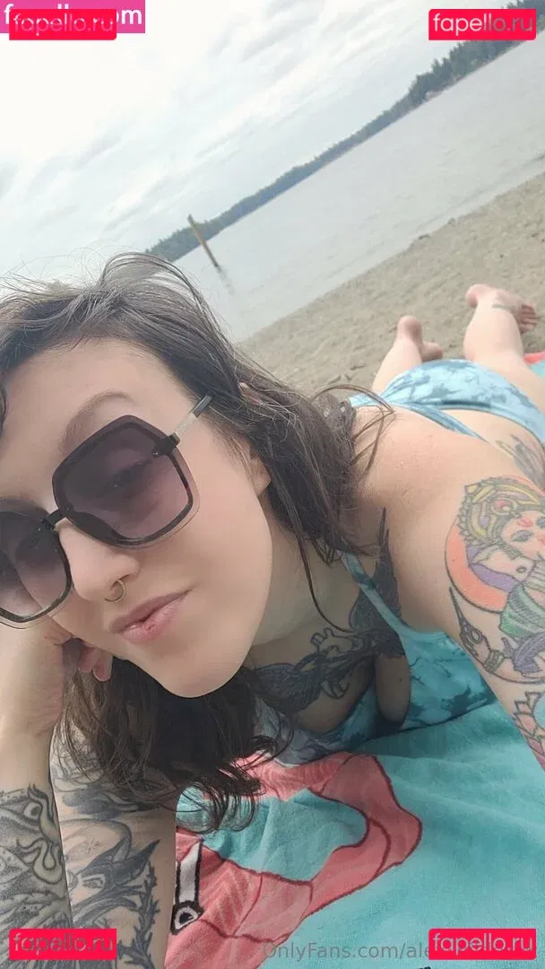 alexiwildexxx Onlyfans Photo Gallery 