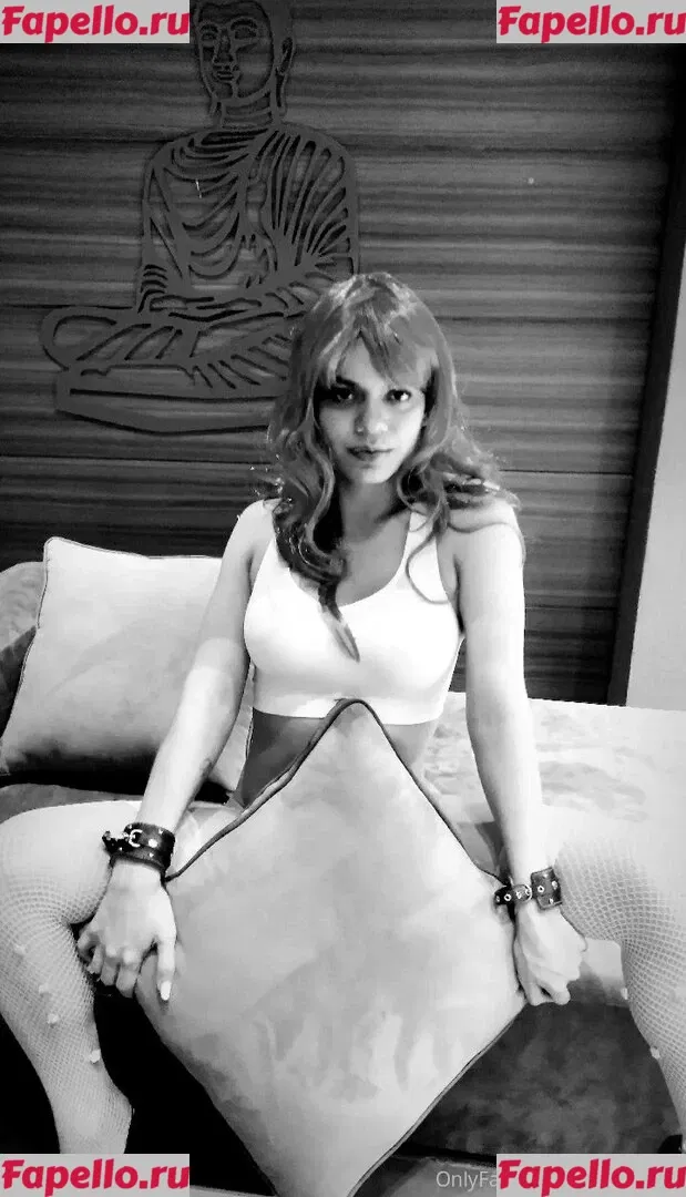 conamorlili Onlyfans Photo Gallery 