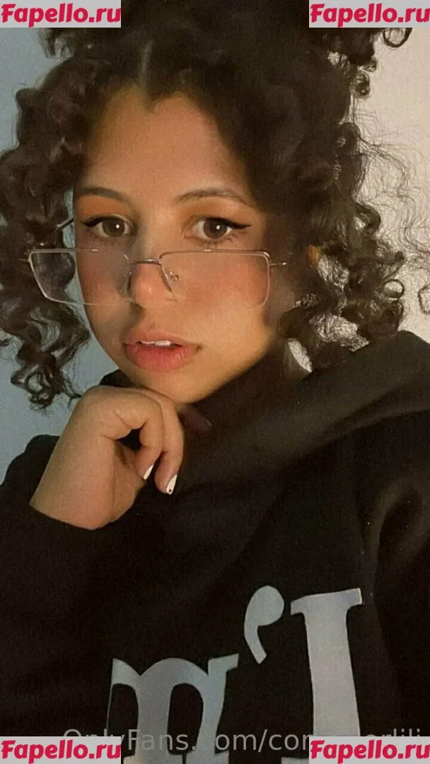 conamorlili Onlyfans Photo Gallery 