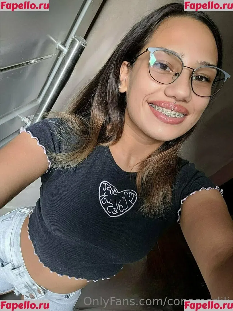 conamorlili Onlyfans Photo Gallery 