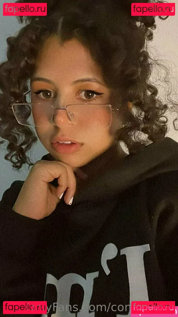 conamorlili Onlyfans Photo Gallery 