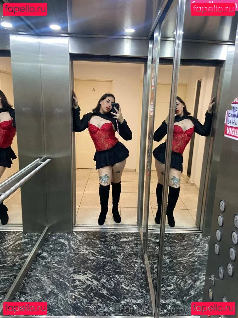 conamorlili Onlyfans Photo Gallery 