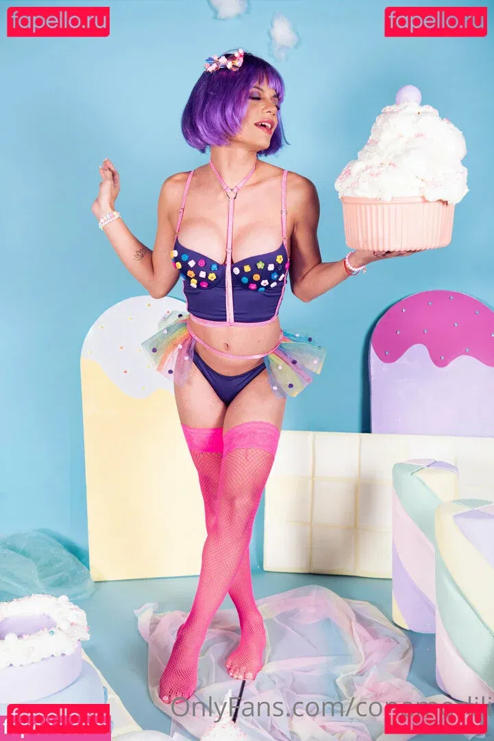 conamorlili Onlyfans Photo Gallery 