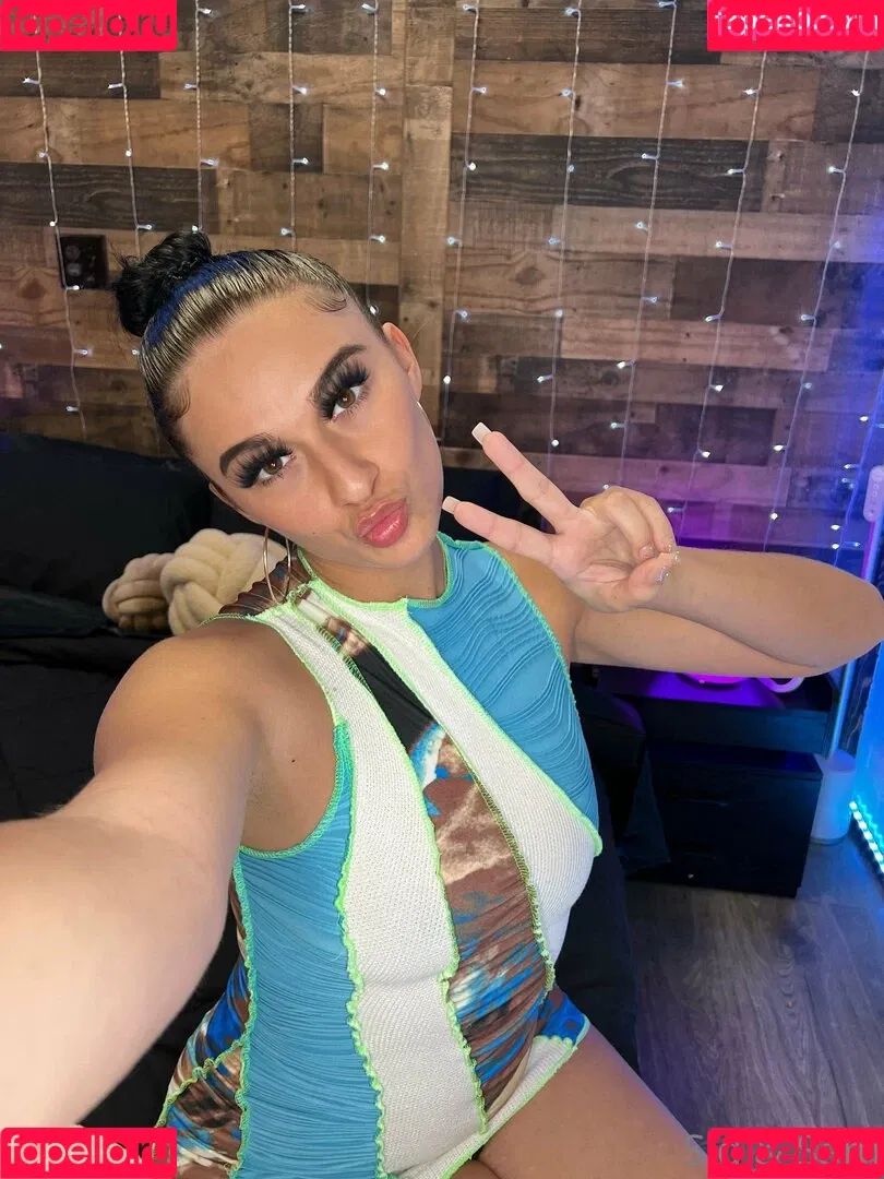 meandmommy Onlyfans Photo Gallery 