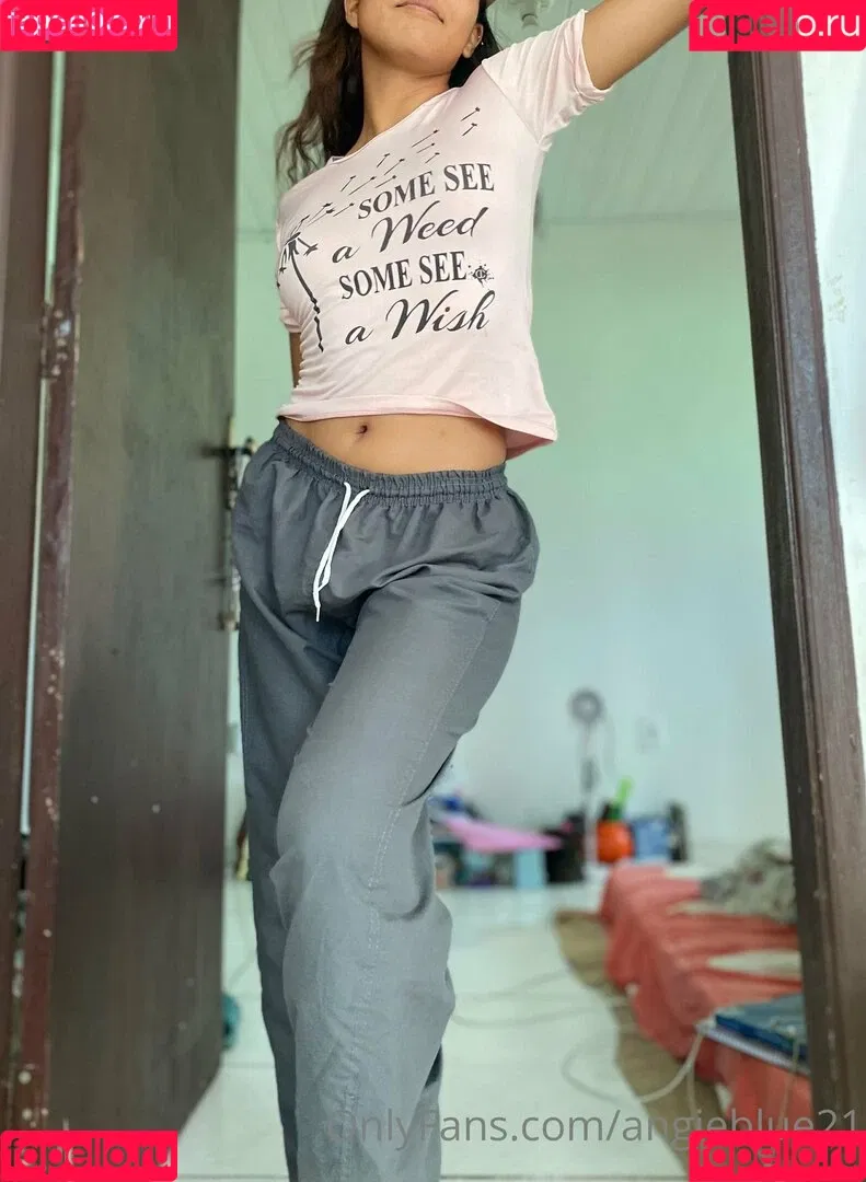 Angieblue21 Onlyfans Photo Gallery 