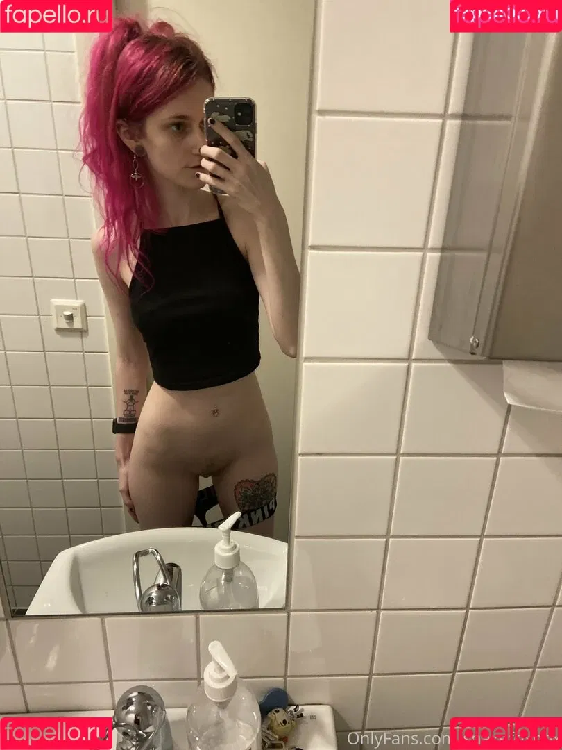 snakefoxbox Onlyfans Photo Gallery 