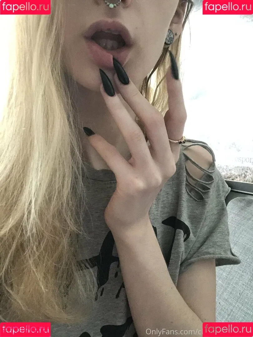 snakefoxbox Onlyfans Photo Gallery 