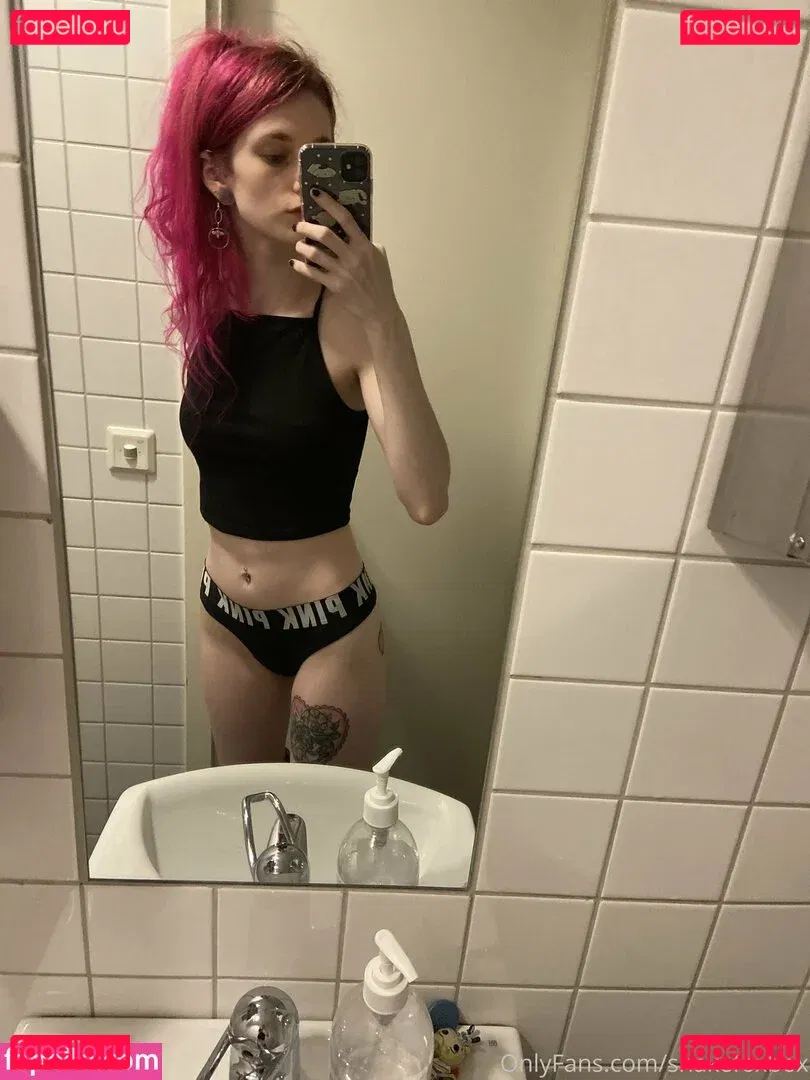 snakefoxbox Onlyfans Photo Gallery 