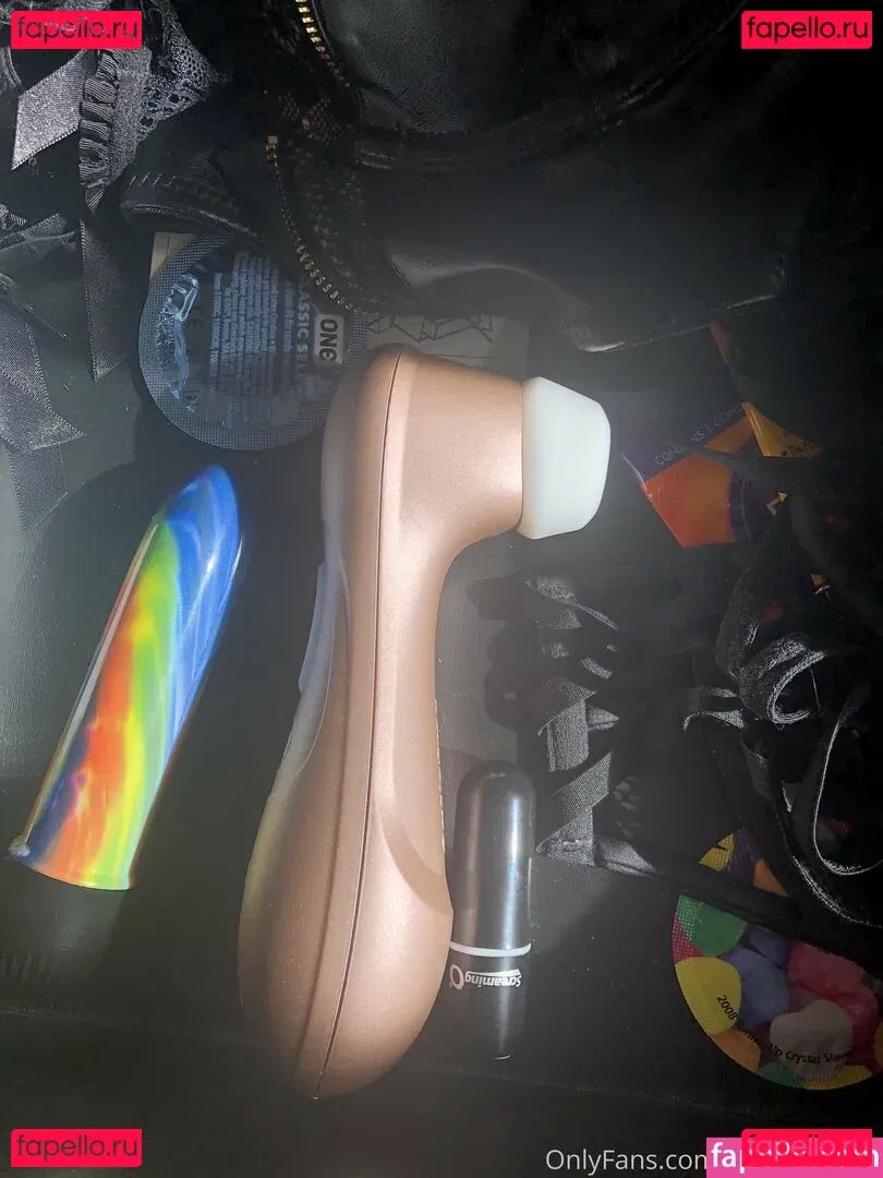 snakefoxbox Onlyfans Photo Gallery 