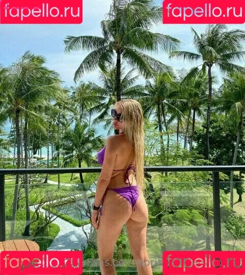 yogatrainer Onlyfans Photo Gallery 