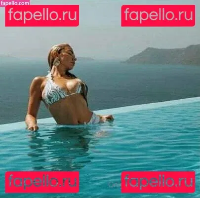 yogatrainer Onlyfans Photo Gallery 