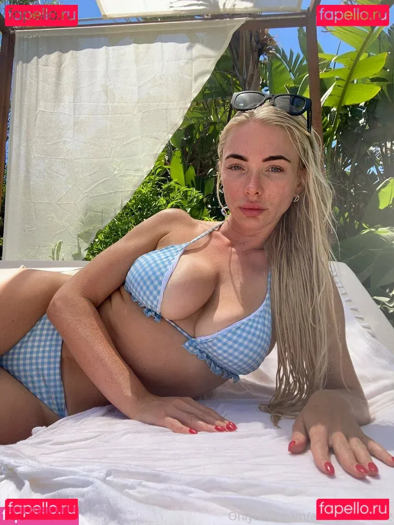 yogatrainer Onlyfans Photo Gallery 