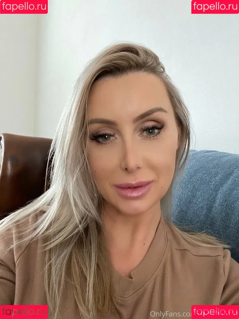 hotsluttymilf Onlyfans Photo Gallery 