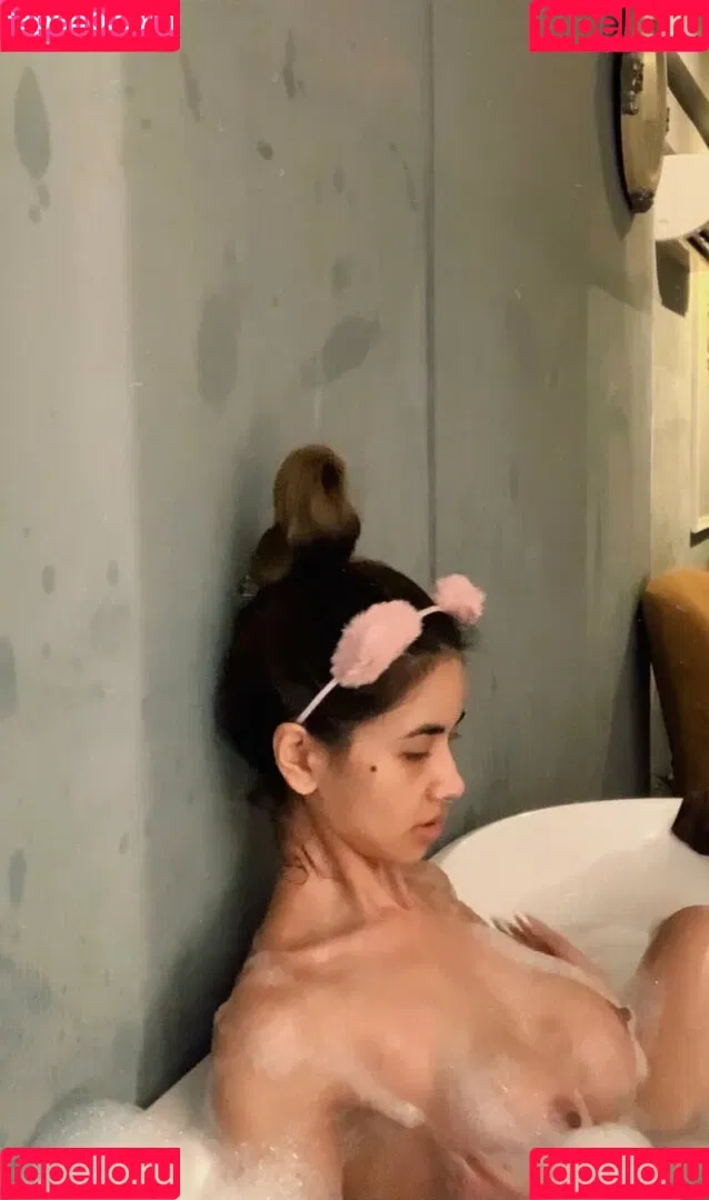 Foxy Fuengfah Onlyfans Photo Gallery 