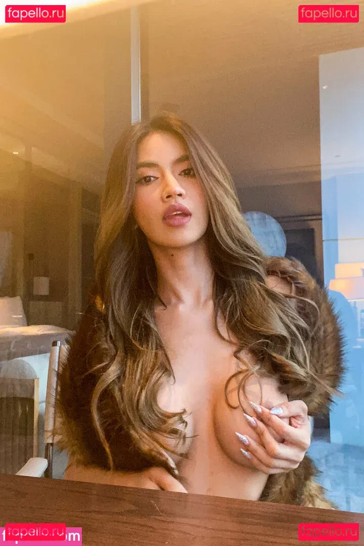 Foxy Fuengfah Onlyfans Photo Gallery 