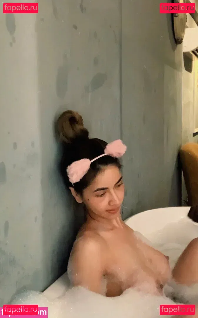 Foxy Fuengfah Onlyfans Photo Gallery 