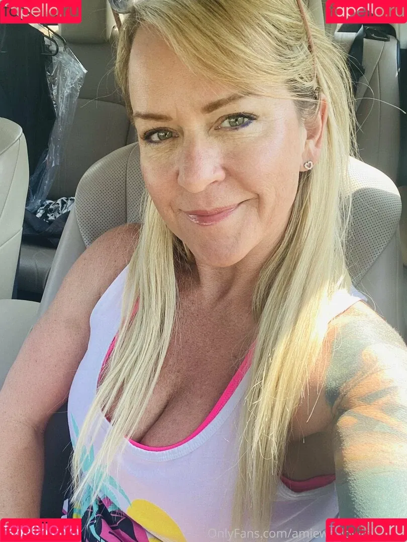 amieworldwide_free Onlyfans Photo Gallery 