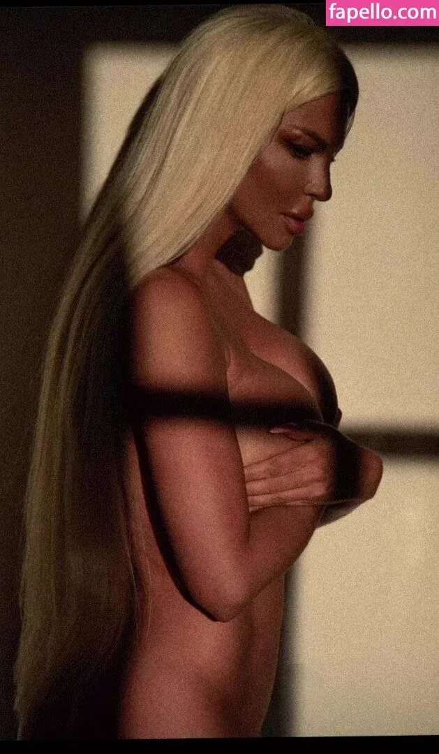 Jelena Karleusa Onlyfans Photo Gallery 