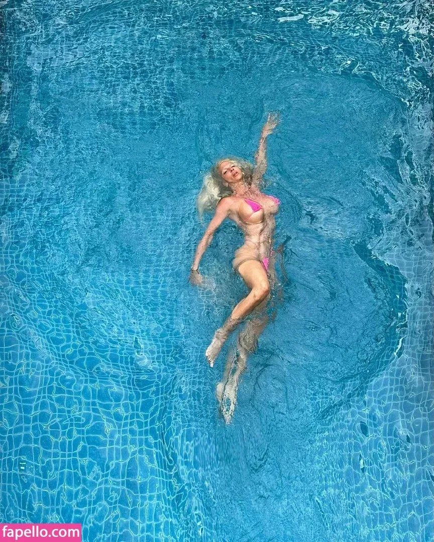 Jelena Karleusa Onlyfans Photo Gallery 