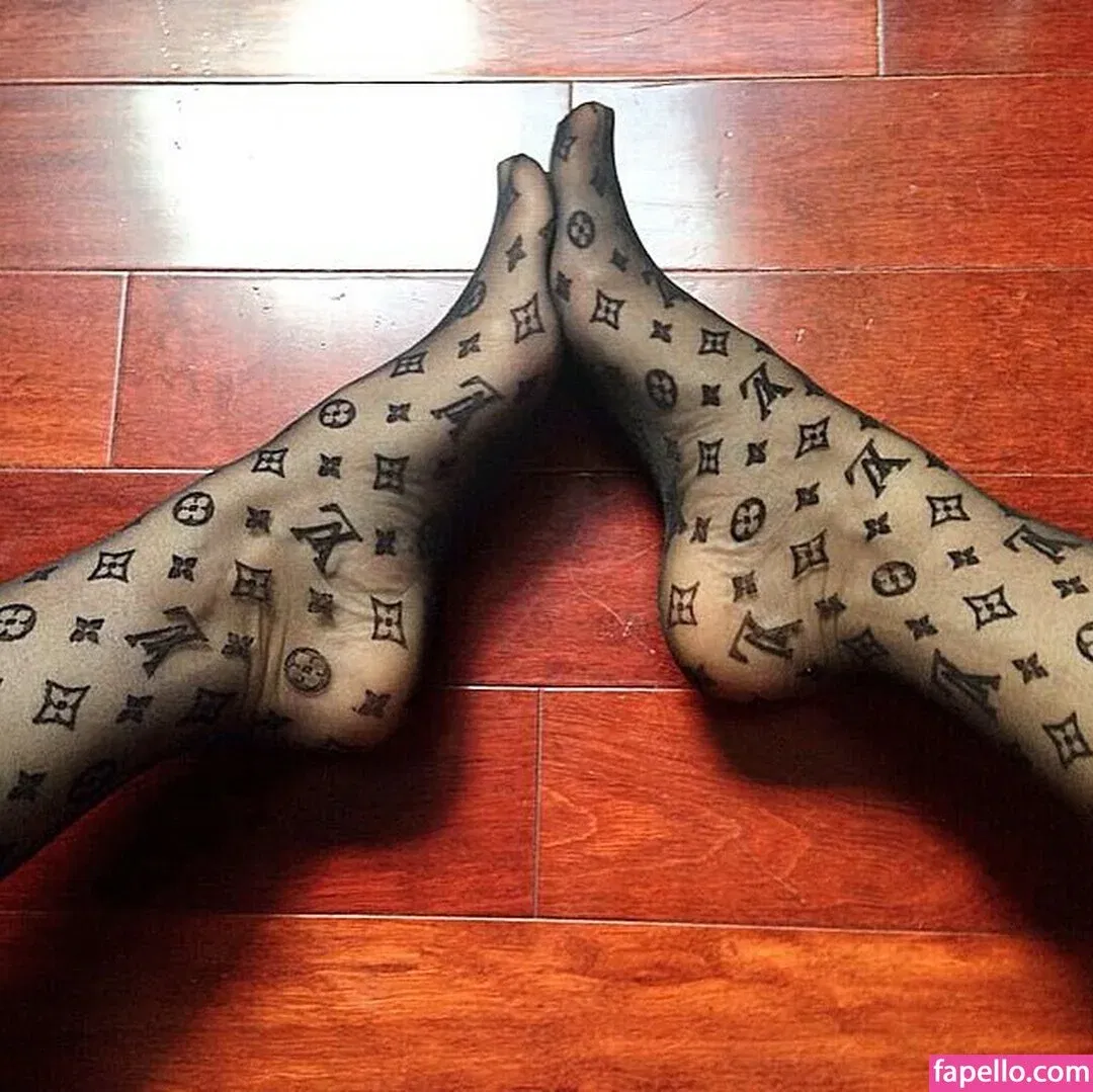 Jelena Karleusa Onlyfans Photo Gallery 