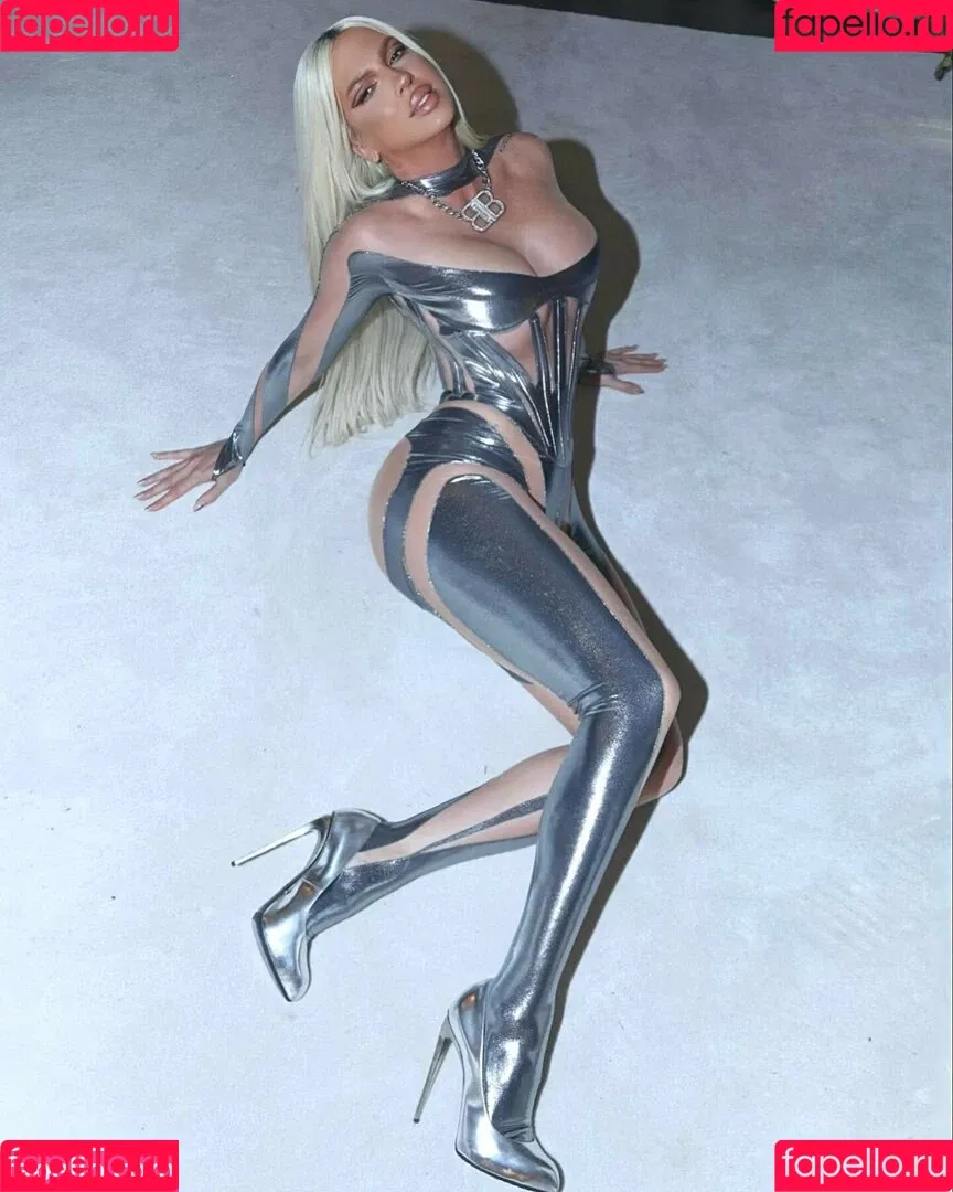 Jelena Karleusa Onlyfans Photo Gallery 