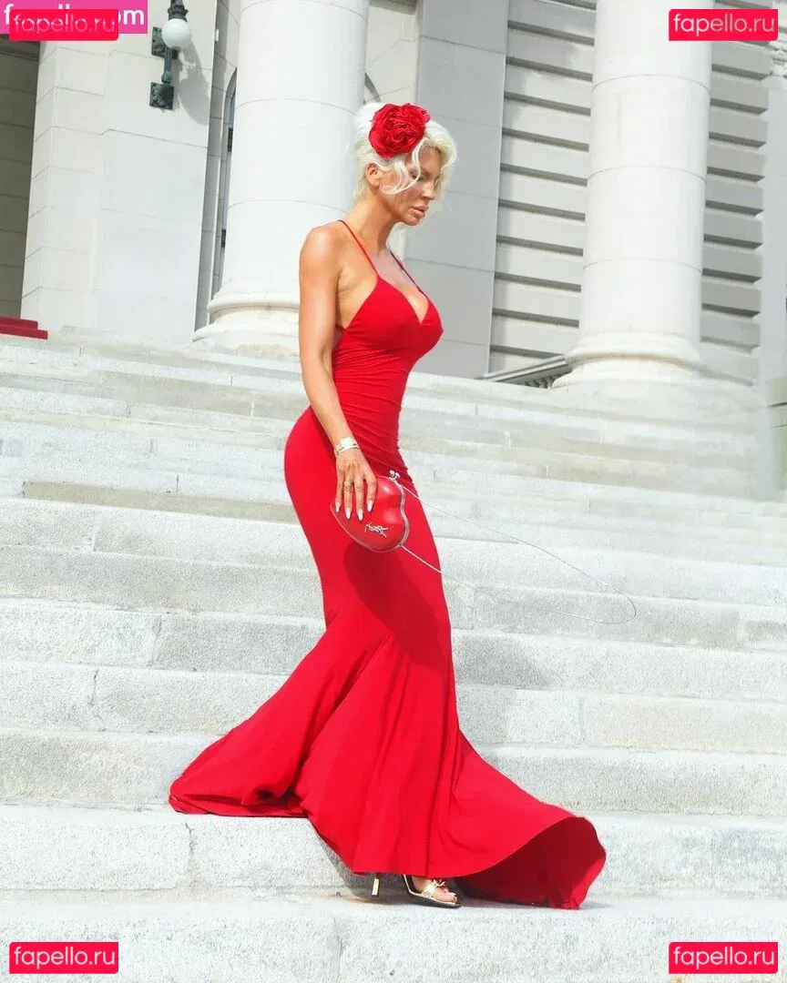 Jelena Karleusa Onlyfans Photo Gallery 