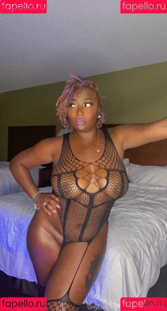 mzstrawberryhenny Onlyfans Photo Gallery 