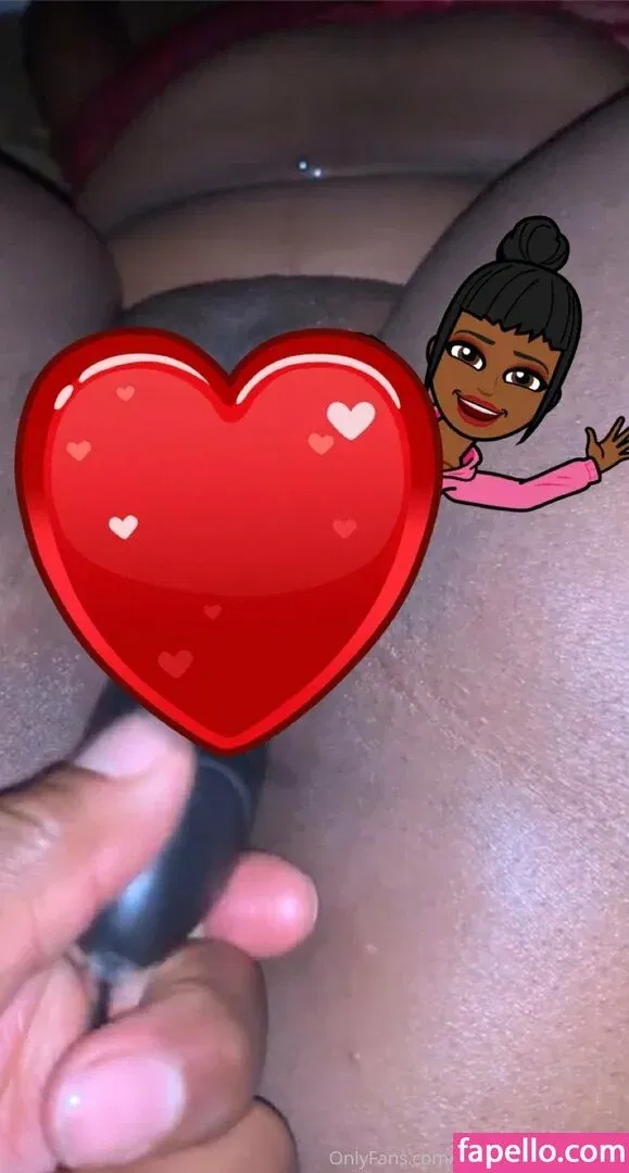 mzstrawberryhenny Onlyfans Photo Gallery 