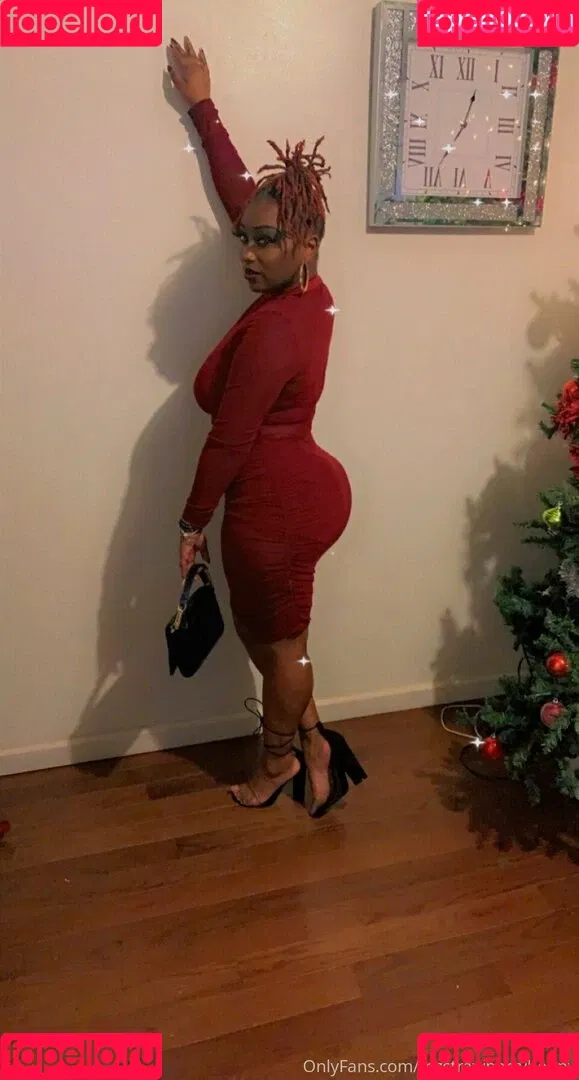 mzstrawberryhenny Onlyfans Photo Gallery 