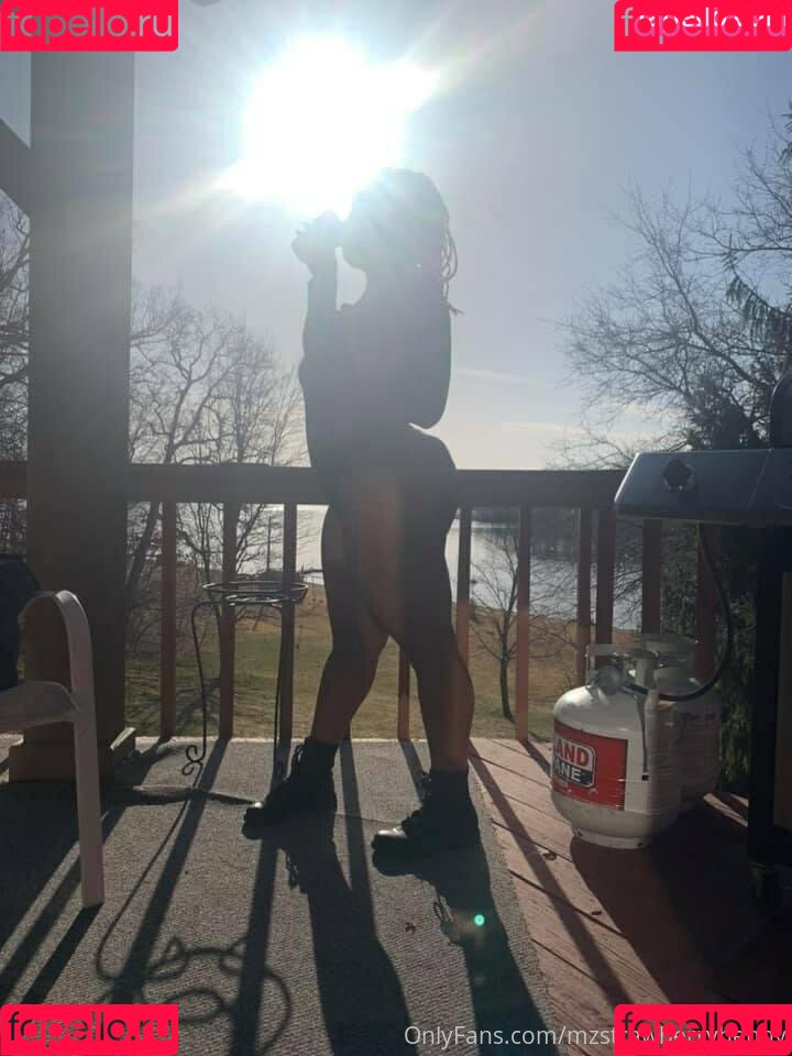 mzstrawberryhenny Onlyfans Photo Gallery 