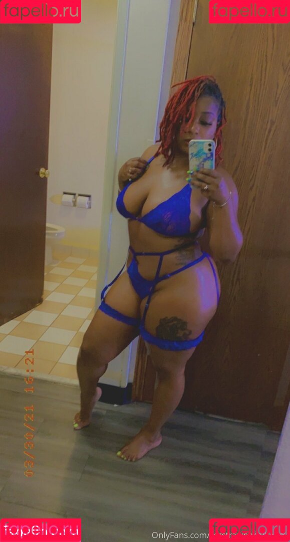 mzstrawberryhenny Onlyfans Photo Gallery 