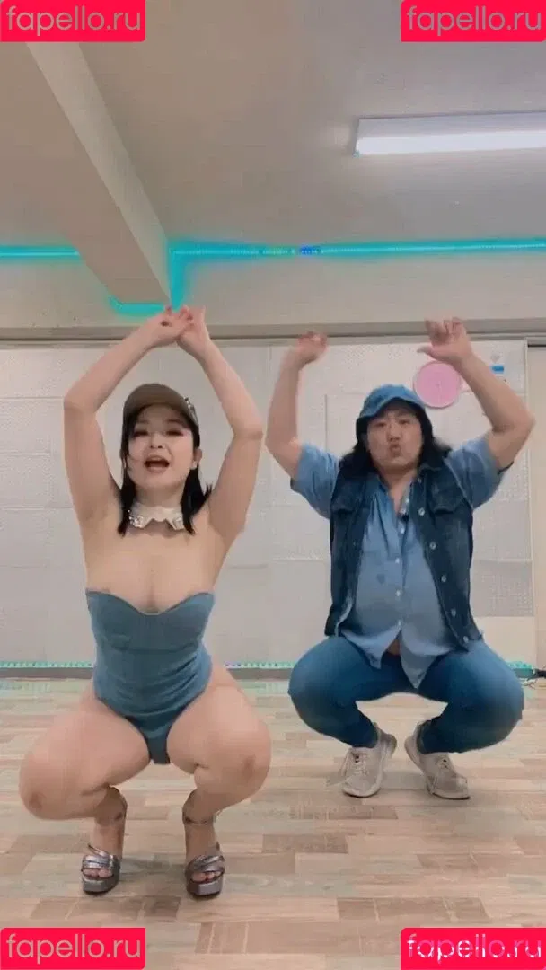 Childish Lina Onlyfans Photo Gallery 