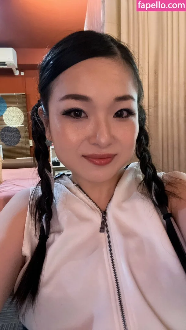 Childish Lina Onlyfans Photo Gallery 