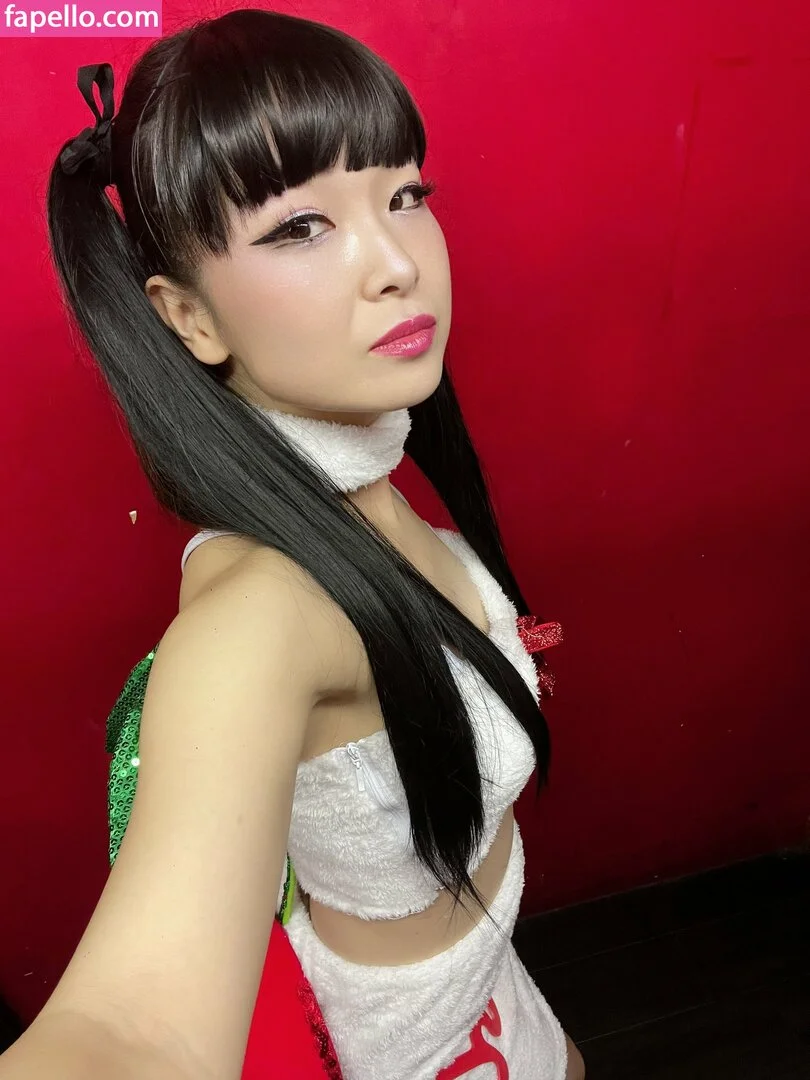 Childish Lina Onlyfans Photo Gallery 