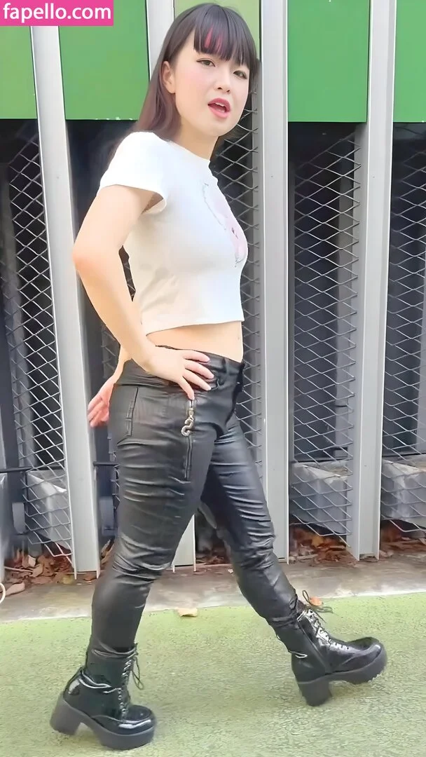 Childish Lina Onlyfans Photo Gallery 