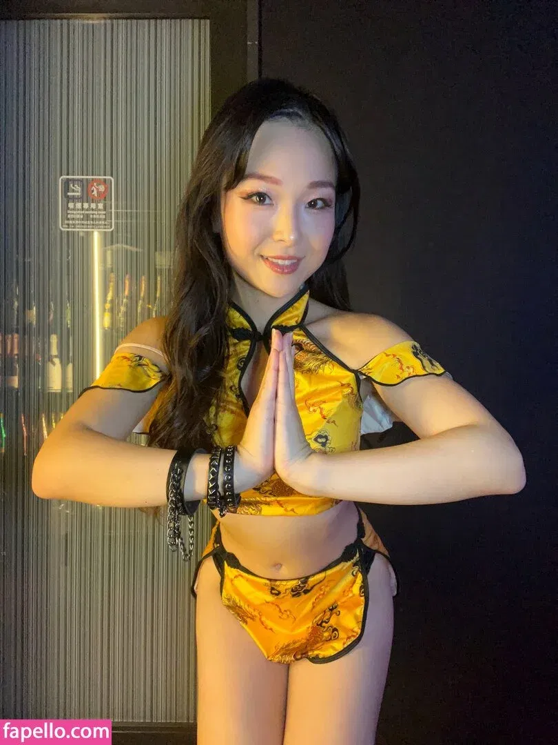 Childish Lina Onlyfans Photo Gallery 