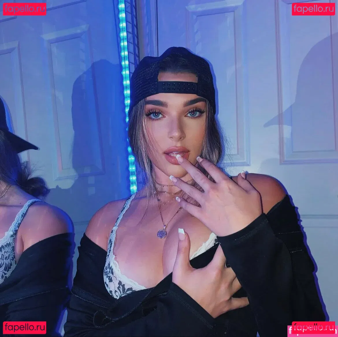 Kendall Vertes Onlyfans Photo Gallery 