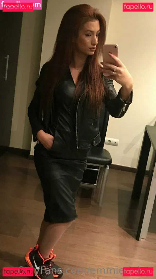 emmietinker Onlyfans Photo Gallery 