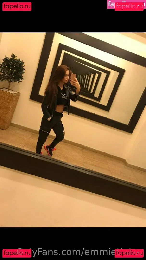 emmietinker Onlyfans Photo Gallery 