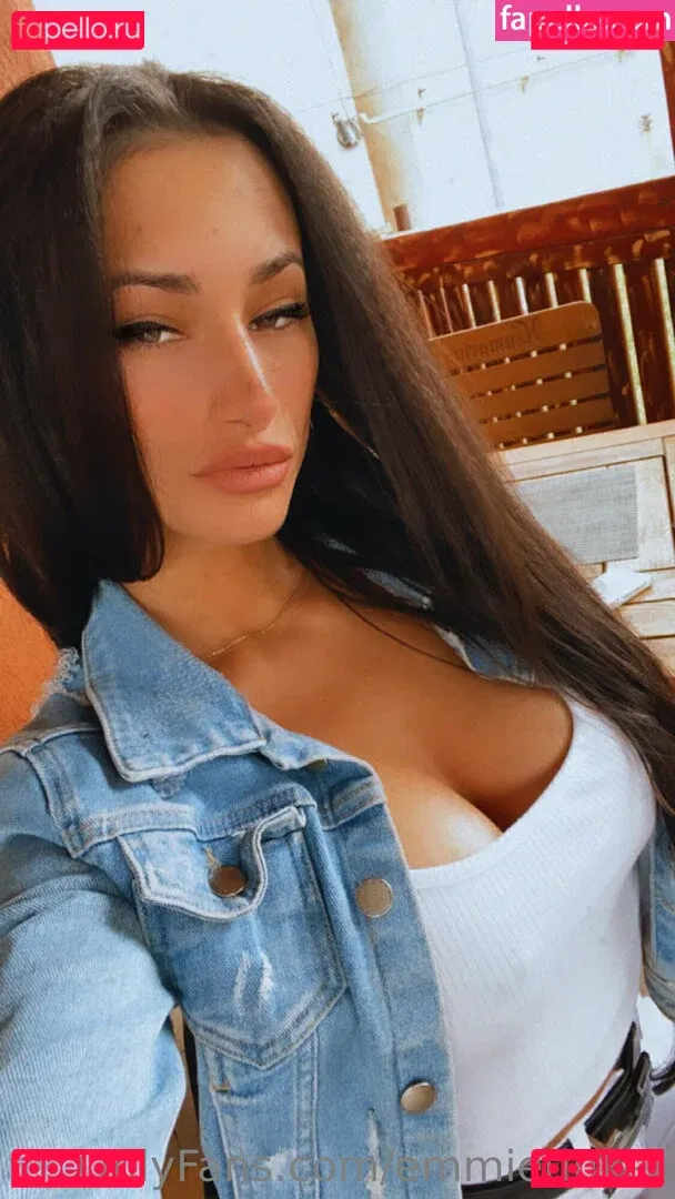 emmietinker Onlyfans Photo Gallery 