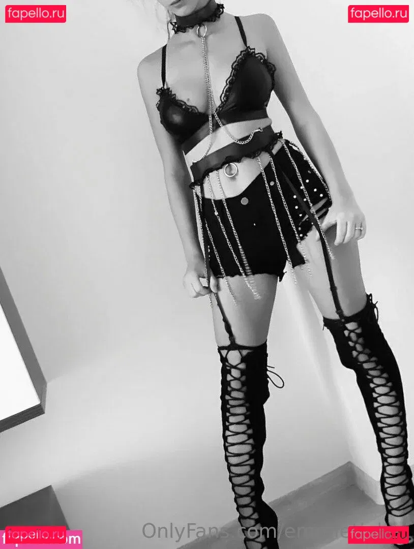 emmietinker Onlyfans Photo Gallery 